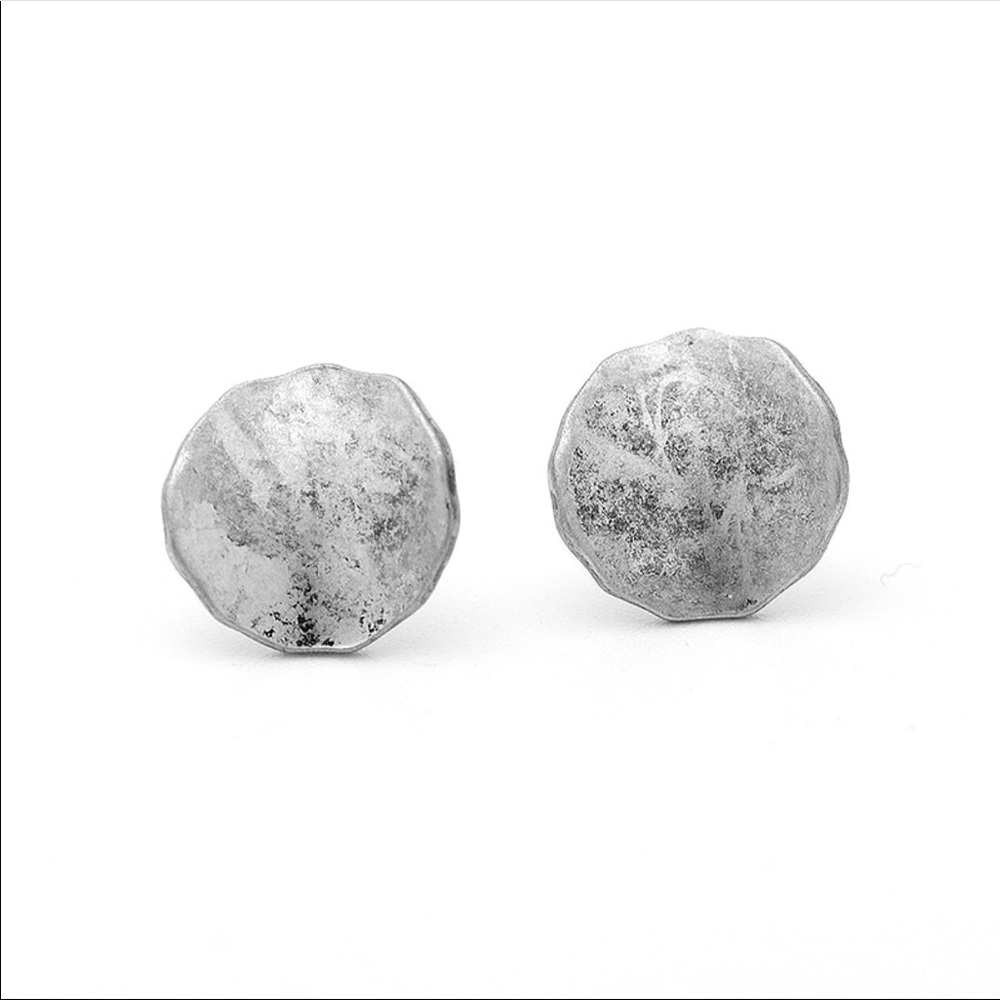 🌈 dainty earrings - Picture 4 of 5